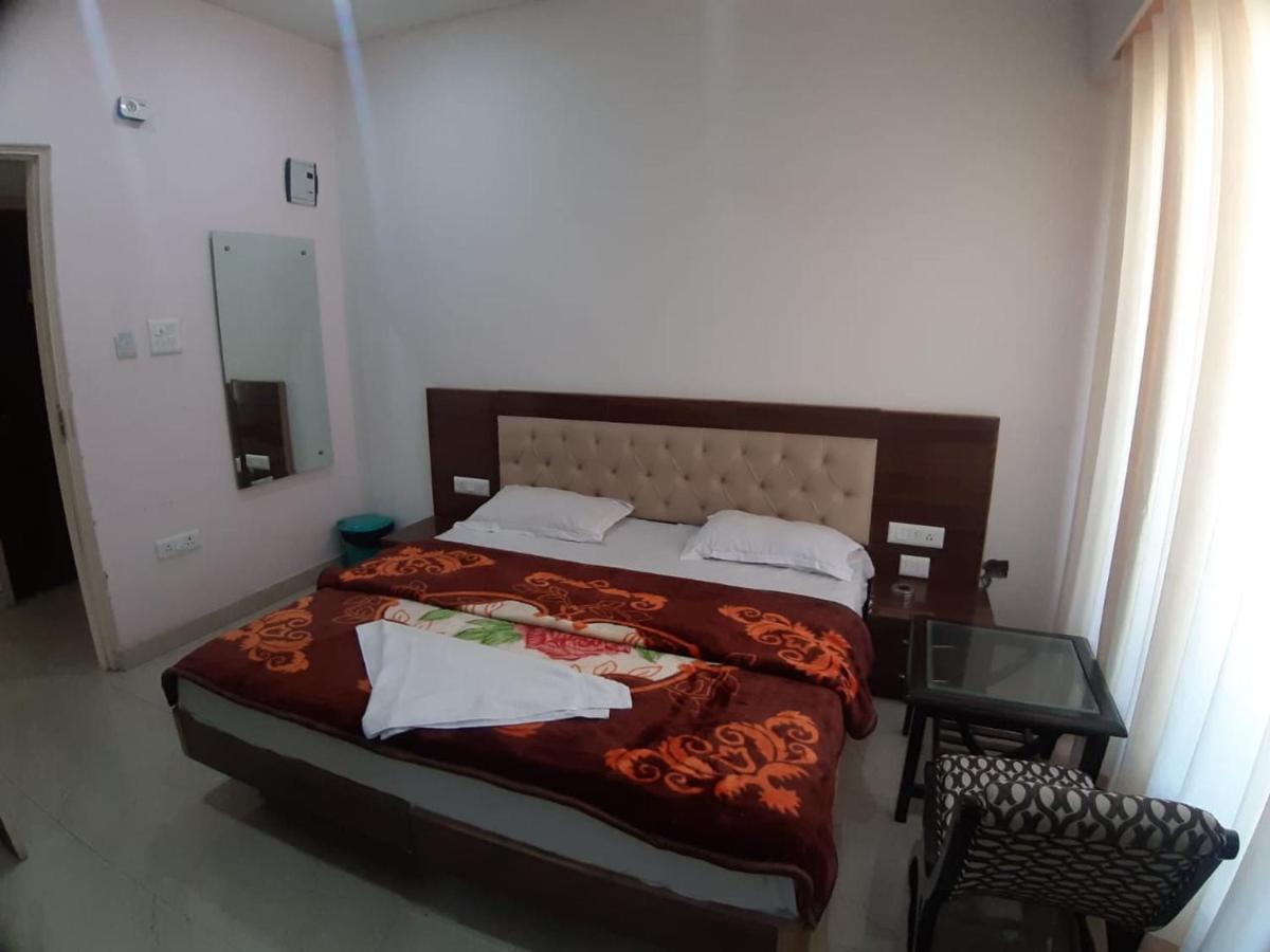 Destiny Hotel Solan Exteriér fotografie