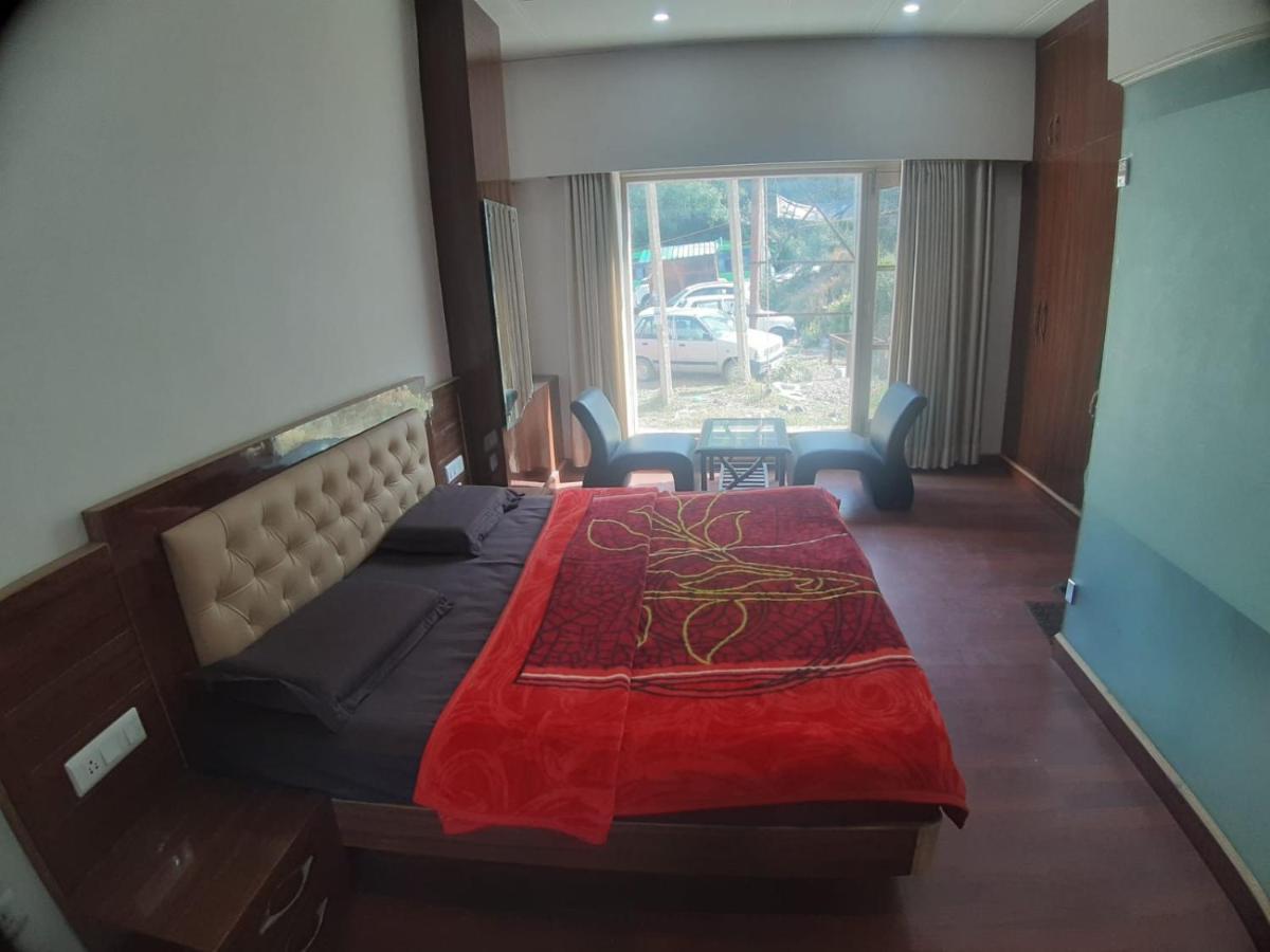 Destiny Hotel Solan Exteriér fotografie