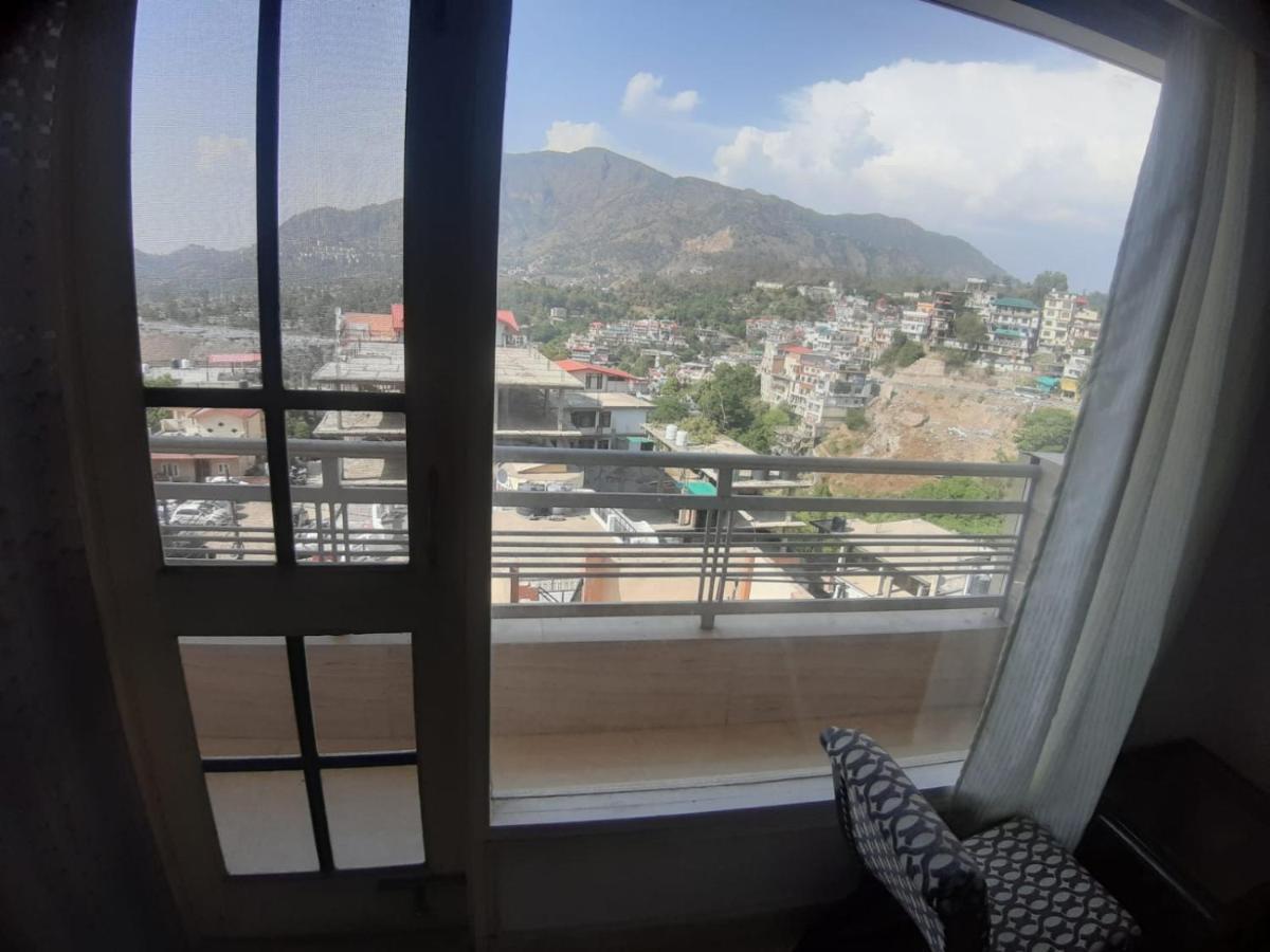 Destiny Hotel Solan Exteriér fotografie