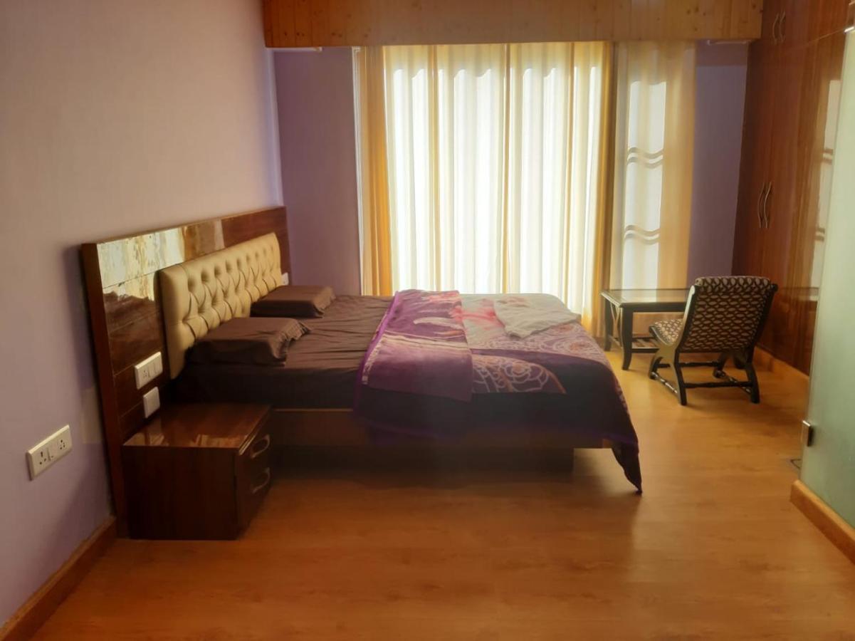Destiny Hotel Solan Exteriér fotografie